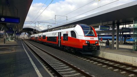 ÖBB train, source: Wikipedia