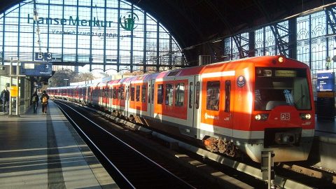 Hamburg S-Bahn train, source: Wikipedia