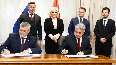 Signing of the railway deal between Russia and Serbia, source: Železnice Srbije