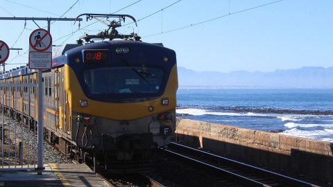 Commuter train in South Africa, source: Wikipedia