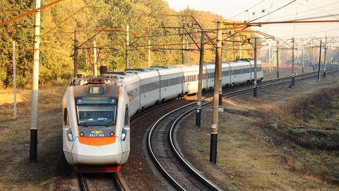 EKr1 Tarpan high-speed train of Ukrainian Railway, source: Wikimedia Commons