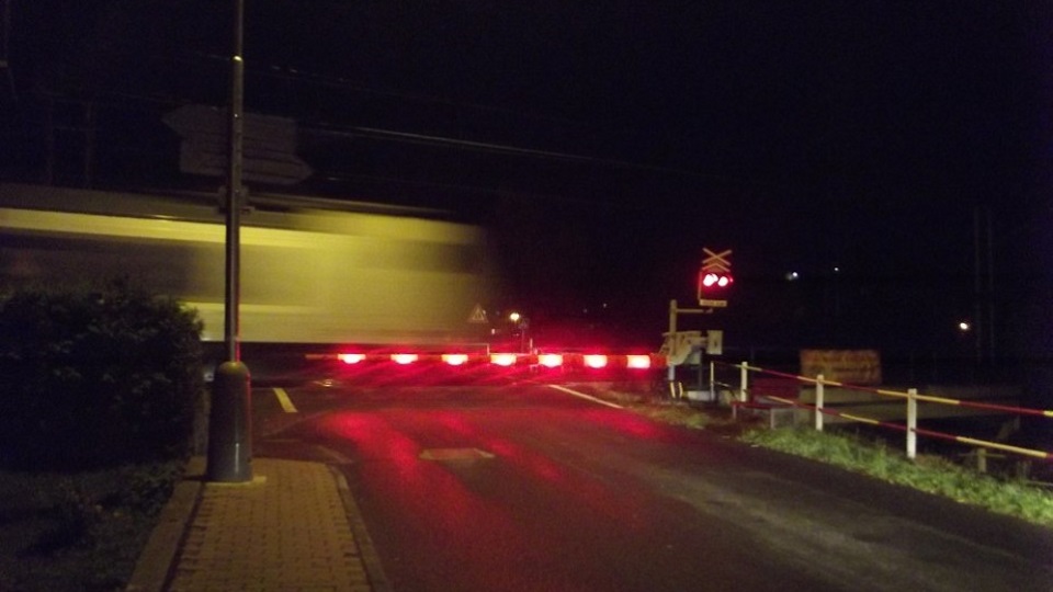 Luminous boom barrier in Velké Březno, Czechia, source: SŽDC