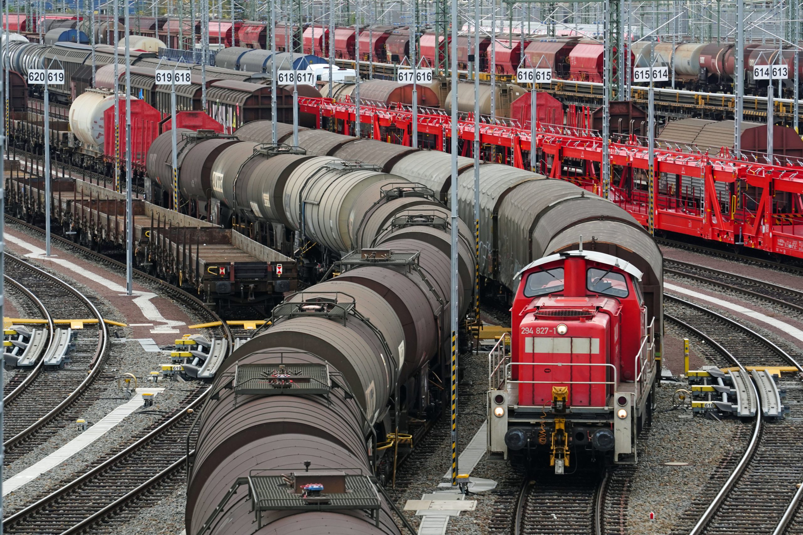 DB Cargo shunting operations in Halle (Saale) 