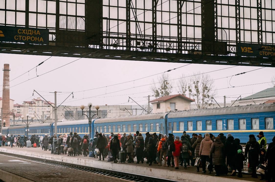 Evacuations via train in Ukraine 