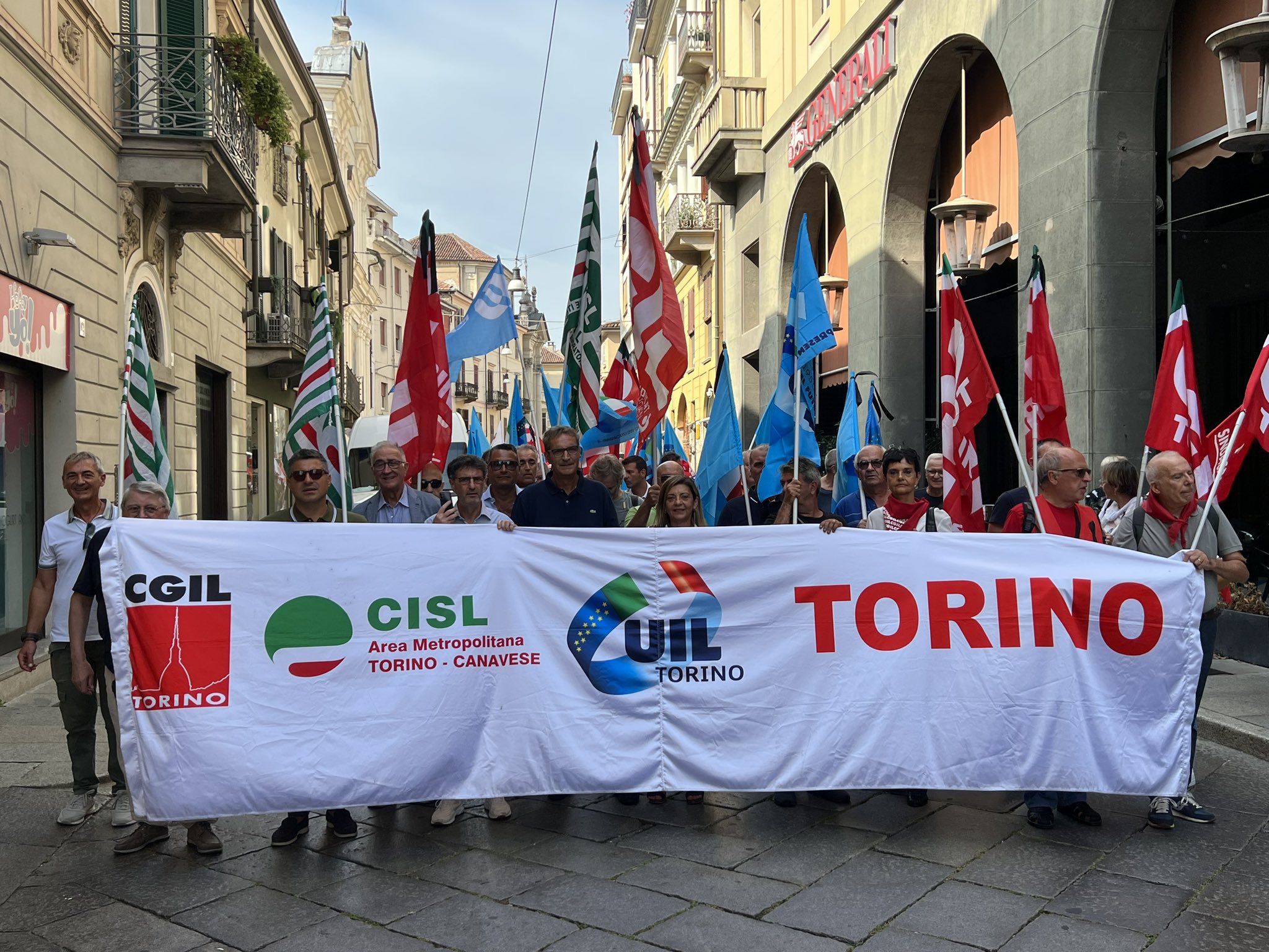 Unions took to the streets for a march called 'at the demonstration "No more deaths at work!" in Vercelli