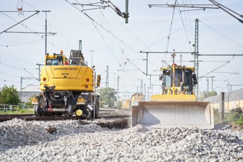 Track construction work on the Riedbahn between Riedstadt and Goddelau. Photo: Deutsche Bahn AG / Benjamin Kedziora