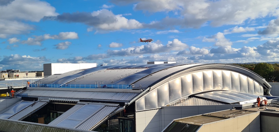 Aircraft overhead of the new Gatwick station