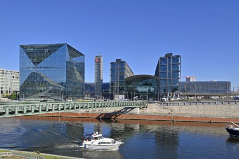 View of the Spree and Berlin Central Station in the East regional area