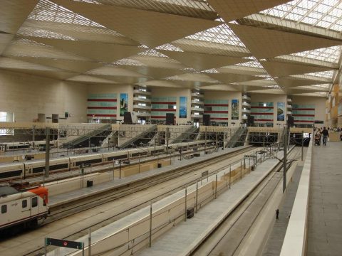 The Spanish Ministry of Transport awarded a 732,000 euro contract for a study to overhaul the Zaragoza railway network in anticipation of traffic increases.